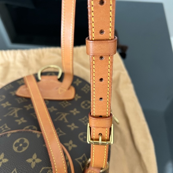 SOLD- Louis Vuitton ellipse backpack. - Picture 9 of 11